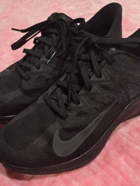 Nike Black Mesh Running Sneakers Womens Size 8.5